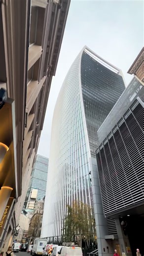 London - skyscrapers and suits Got my steps in in the big smoke today #walking #london