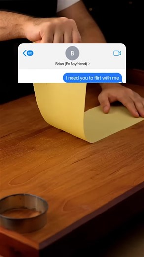 Flirty Text Scripts: 5 Ready-to-Send Messages to Fake a Crush