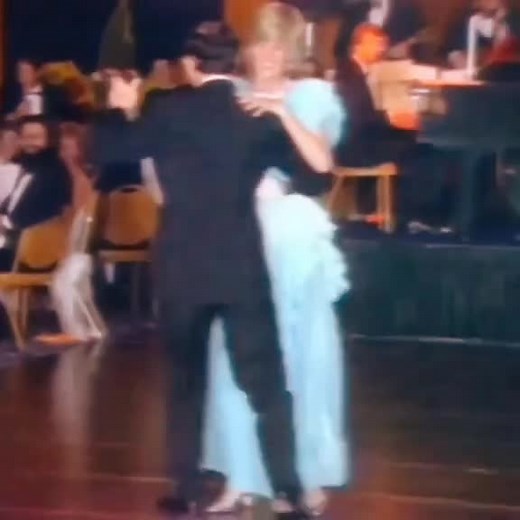 Charles and Diana dance in Australia- 1983 #royalfamily #royaltour #princessdiana #princecharles #queenelizabeth #princewilliam #katemiddleton #meghanmarkle