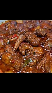 🇬🇾 chicken stew/ stewed chicken recipe ingredients: 3 lbs chicken 1 tbsp chicken bouillon 1 tbsp complete seasoning 1 tsp salt 1 tbsp chicken seasoning 1 tsp black pepper 1 tsp paprika 2 tbsp green seasoning 1 tbsp cassareep or 1 tsp browning 2 medium gold potatoes 1 medium carrot 1 cup bell peppers diced 1 medium onion chopped 2 tbsp minced garlic 1 tbsp grated ginger 2 stalks scallions 2 stalks parsley few stalks thyme 2 habernero peppers 1 1/2 tbsp tomato paste 1 tbsp brown sugar 1 tsp seas