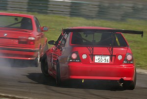 Lexus IS300 Exhaust Guide - DRIFTED