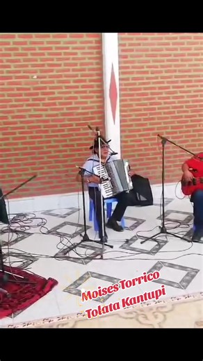Exploring Bolivian Culture with Moises Torrico in Valle Bajo, Cochabamba Bolivia