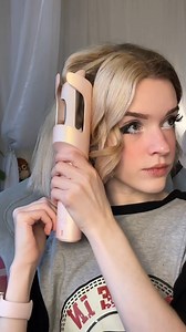 Short hair, no problem! Create bouncy, beautiful curls effortlessly with the TYMO CURLGO cordless auto curler. 💖✨ #tymobeauty #tymo #hairstyles #hairtransformation #hairtools #hairhacks #TymoCurlgo #curler #curlingiron #lifesaver #Onthegoglam #TravelEssentials #shorthairstyle #easybraids #shorthair #easyhairstyles | TYMO Beauty