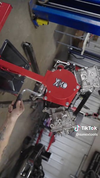 8300GB Engine Stand: Strength and Control for Mechanics