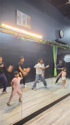 Aayi Nai 💯😍 DesiHop Dance Studio #dance