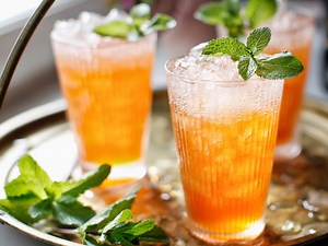 Planter’s Punch cocktail recipe - Absolut Drinks
