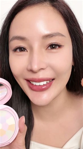 This powder compact is sooooo cute! 🥰🫶🏻🎀