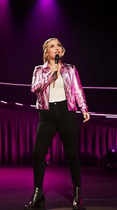 247K views · 7.1K reactions | Happy Valentine’s Day to all the single people New fall dates are on sale now! ️ ️ ️ at taylortomlinsoncomedy.com #reels #valentinesday #happyvalentinesday #single #relationships | Taylor Tomlinson | Facebook