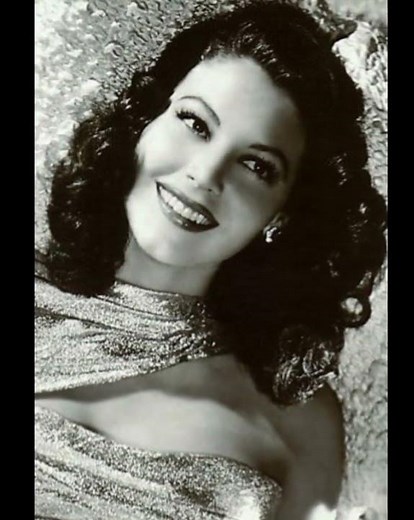 15 OF THE MOST STUNNING AVA GARDNER PHOTOS!!
