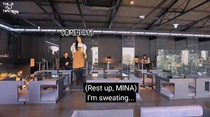 MINA CASUALLY WALKING AT TZUYU’S TABLE AND TZUYU COMPLIMENTING HER 🥺🥺 ~misami~ | TWICE-Mina PH
