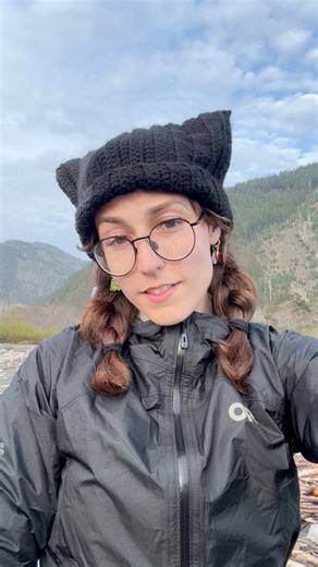 pepper | discovery & adventure on Instagram: "no other reason... or maybe i just got back. i'm actually writing this several days before the trip because i'm prepared and cool like that. me? yeah, I've been known to go with the flow. as long as the flow is intensely planned and thought about first. ANYWAYS yes. good food is the best part of backpacking. And to me, good food can even be a dry tortilla with peanut butter. that's just facts! happy steppin'! #backpacking #backpacker #solobackpacking