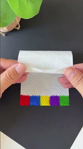 Take your children to do a small rainbow science experiment that can climb during the holidays.