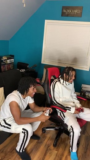 Getting to the table first IS WAR 😂💯 @devin.known #comedy