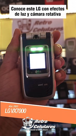 Conoce este LG con efectos de Luz y Cámara rotativa de 2003 LG VX7000, el primer teléfono con cámara de la compañía con funcionalidad de grabación y reproducción de video. Con una lente giratoria, un flash y hermosas pantallas internas y externas. #lg #celularlg #efectosdeluz #lglighteffects #retrofliphone #rotarycamera #retro #celular #oldphone #oldcell #clasicphone #lgvx7000 #celularesretro #celularesviejos #celularesdeantes #colecciondecelulares #accesorioscuriosos #coleccionismo #celularesde