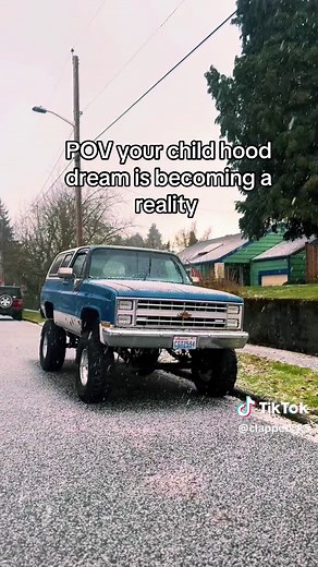 Sometimes still can’t believe this thing is mine #chevy #trucktok #truck #fyp #foryoupageofficiall #squarebody #liftedtrucks #k5blazer #lifted #37s