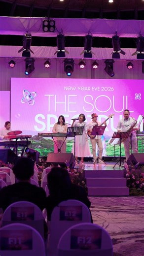 Kicking off the new year with an epic year-end party at JHL Solitaire, Gading Serpong was an absolute blast! 🥂 #yearendparty #jhlsolitaire #talientertainment #talieventconsultant #newyearseveparty | Tali Event Consultant