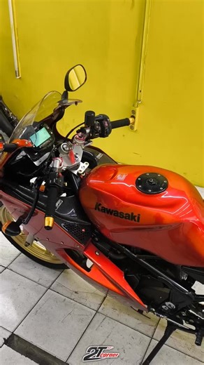 2T Corner Official on Instagram: "Type : NINJA RR 2007 Price : RP 130.000.000 Status : FORSALE Loc : JAKARTA Spek : - SPEEDO MYCHRONS 2T - KOPLING GALESPEED - TABUNG MINYAK REM CNC RACING - MASTERREM BREMBO RCS 17 - AIRSCOOP TYGA CARBON - FUELCAP TYGA - UNDERBONE LIGHTTECH - SWING ARM BPRO - BEHEL CARBON - KNALPOT CMS - VELG VND SIXSTAR - BLOK 1855 - KALIPER BREMBO - PLAT T - TABOKAN NGRT - KARBU PWK -RADIATOR BPRO ✓ Info lebih lanjut melalui chat admin 2tcorner ✓ Plat Luar Kota bantu urus dgn b