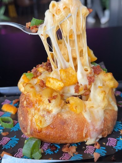 Have you tried our Mac N Cheezels Cob yet? It's only available in March! #cob #macandcheese #cheese #cobloaf #food #foodtok #Milkylane