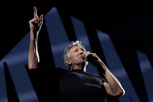 Voici la nouvelle version de «Money», vieux classique du groupe Pink Floyd, reprise par Roger Waters (et ce n’est pas si mauvais)