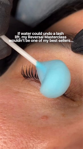 Your Lash Lift Guru Uli on Instagram: "Do you still believe that water will “UNDO” lash lift? If so - then try to reverse lash lift by washing it! And you will see that it doesn’t work! Wanna learn my reversal technique? Link in the bio 🙃"