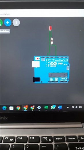 simulasi wokwi arduino uno menyalakan led