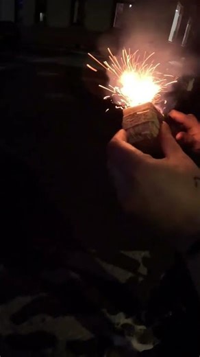 crackling beam #pyro #eventpyrotechnik #fireworks #pyrotechnica #feuerwerk