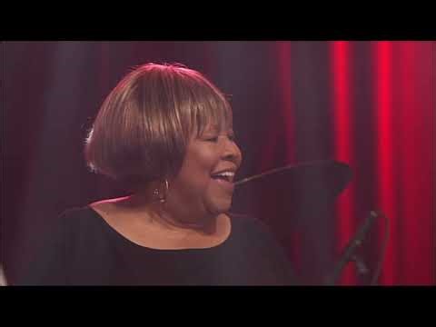 Mavis Staples - I'll Take You There - live 2014 - birthday performance