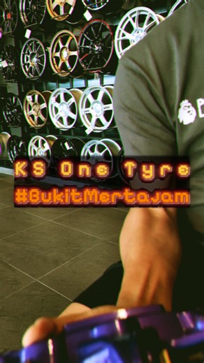 1.4K views · 32 reactions | Enjoy a worry-free experience at KS One Tyre Sdn Bhd! Get your car serviced while you relax in their cozy waiting area. Book your service now via the Castrol Motorist App! #CastrolMalaysia #CastrolAutoServic #CastrolEDGE #CastrolMAGNATEC #Penang #BukitMertajam #KSOneTyre | Castrol | Facebook