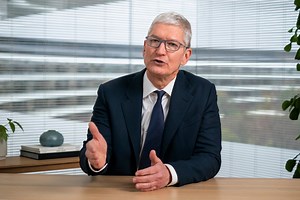 Tim Cook dice que las empresas están engañando a usuarios “explotando sus datos” en medio de la disputa pública con Facebook