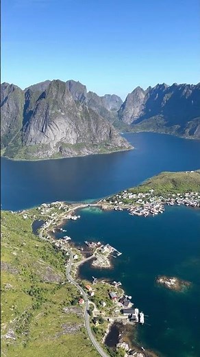 📍Lofoten Islands , Norway