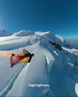 这是Soul Flyers 团队一次创造历史的翼装飞行。他们从阿尔卑斯山的的最高峰-勃朗峰山顶飞行了3750米， 并且保持了3分多钟的水平距离达8公里之多！#翼装飞行 #勃朗峰