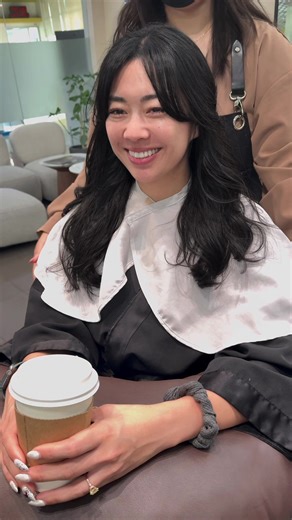 Digital perm ✨ Layered cut that grows out beautifully ✂️ Aqua treatment minimizes damage during the perm, and a digital perm creates soft, voluminous curls—just blow-dry and go. #digitalperm #hairperm #layeredcut #hairinspo #hairperm