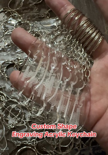 Custom shape laser engraving acrylic keychain #printernity #printernityidealab #keychain #laserengraving #gift #giftideas