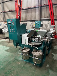 [Hot Item] Various Accessories of Screw Press Bar Press Chamber Hopper Heating Ring Feeding Machine Suction Machine