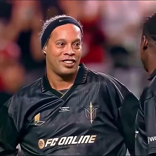 GOATs Back on the Pitch! 🐐 Football Legends Highlights