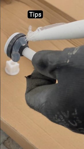 How to fix a leak between the pan and WC cistern. DIY-TIPS Plumbing Quick Fix #shorts