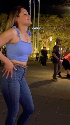 Linda chica 😱😱 #baile #salsa #youtube #dance