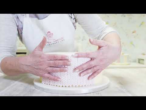 The World's Easiest Cake Decorating Moulds - Chunky Knit - Karen Davies Sugarcraft - Tutorial