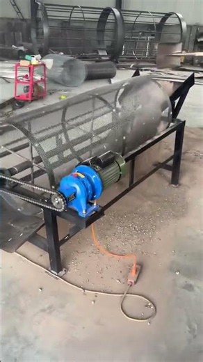 Shafted, 2 meters long, 60 mm diameter.