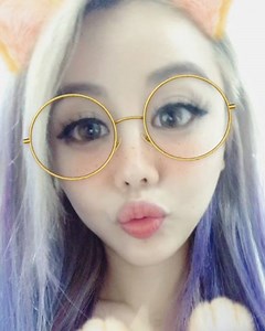 8.2K views · 886 reactions | I've been posting so much less these few days because we have been setting up our new office/set and it's been crazy!! I'll be showing you guys the new space soon on my Vlog this week and you'll see it also in this weeks weekend video  | Wengie | Facebook