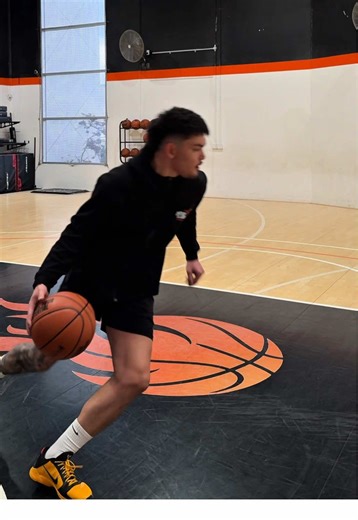 10 Essential Basketball Moves to Master