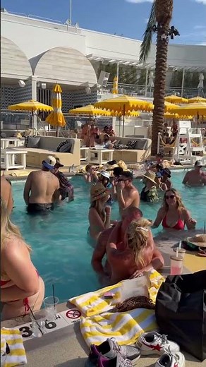 Las Vegas Pool Party Paradise: Top Spots, Hottest DJs, Epic Vibes