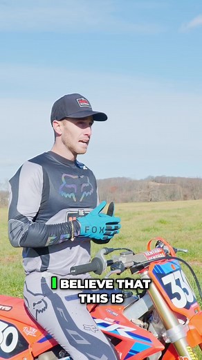 28K views · 541 reactions | Is this the secret to perfect cornering technique?? #MotorcycleTraining #LearnToRide #MotorcycleSchool #RidingSkills #MotoAcademy #MotorcycleClass | The Moto Academy | Facebook