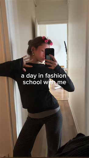 Vidéos de angelibel (@angeleaab) avec ANGELWITHNOWINGS - BLONDE SUPPERMACY