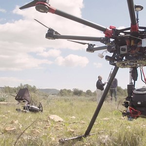 Descubra como cada vez mais empresas usam drones para melhorar o meio ambiente. A CO2 Revolution, Droneseed e BioCarbon Partners - BCP são algumas destas empresas que já estão fazendo uso de tecnologia de ponta para reviver nossas florestas cada vez menores. | DJI