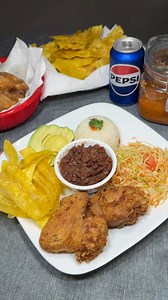 Pollo Frito con arroz y frijoles para almorzar #usareels #recipes #almuerzo #cooking #pollofrito #recipes #ComidaNicaraguense #almuerzo #usa #food | Blandon Esther