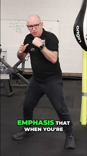 The Guard Secret That Makes Close Range Punches Unstoppable #boxing #technique