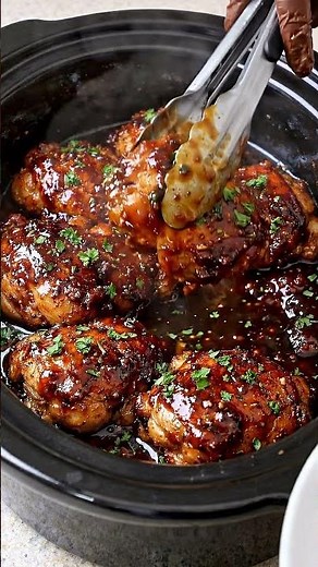 Glazed Slow-Cooker Chicken Thighs (Pork-Free)