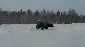 The new Quicke C-series: our compact loader packed with performance...