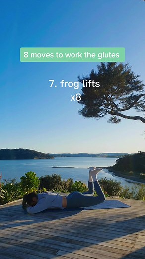 glute focused pilates sequence 💚 think of maintaining a neutral spine and activating the glutes #glutes #pilates #pilatesglutes #pilatesworkout #glutestrength #gluteactivation #pilatessequence #matpilates #matwork